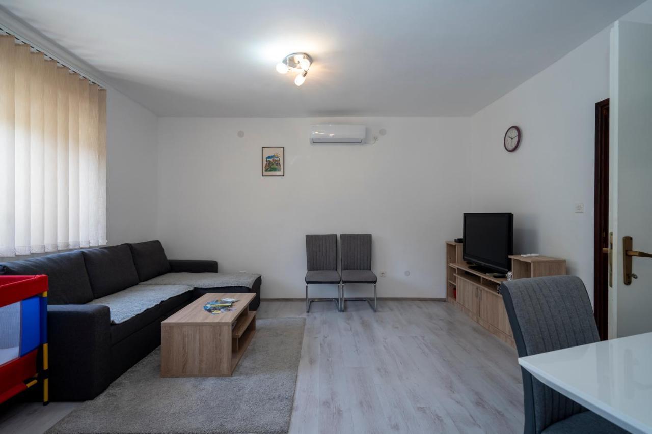Apartman Curcic Knin Extérieur photo