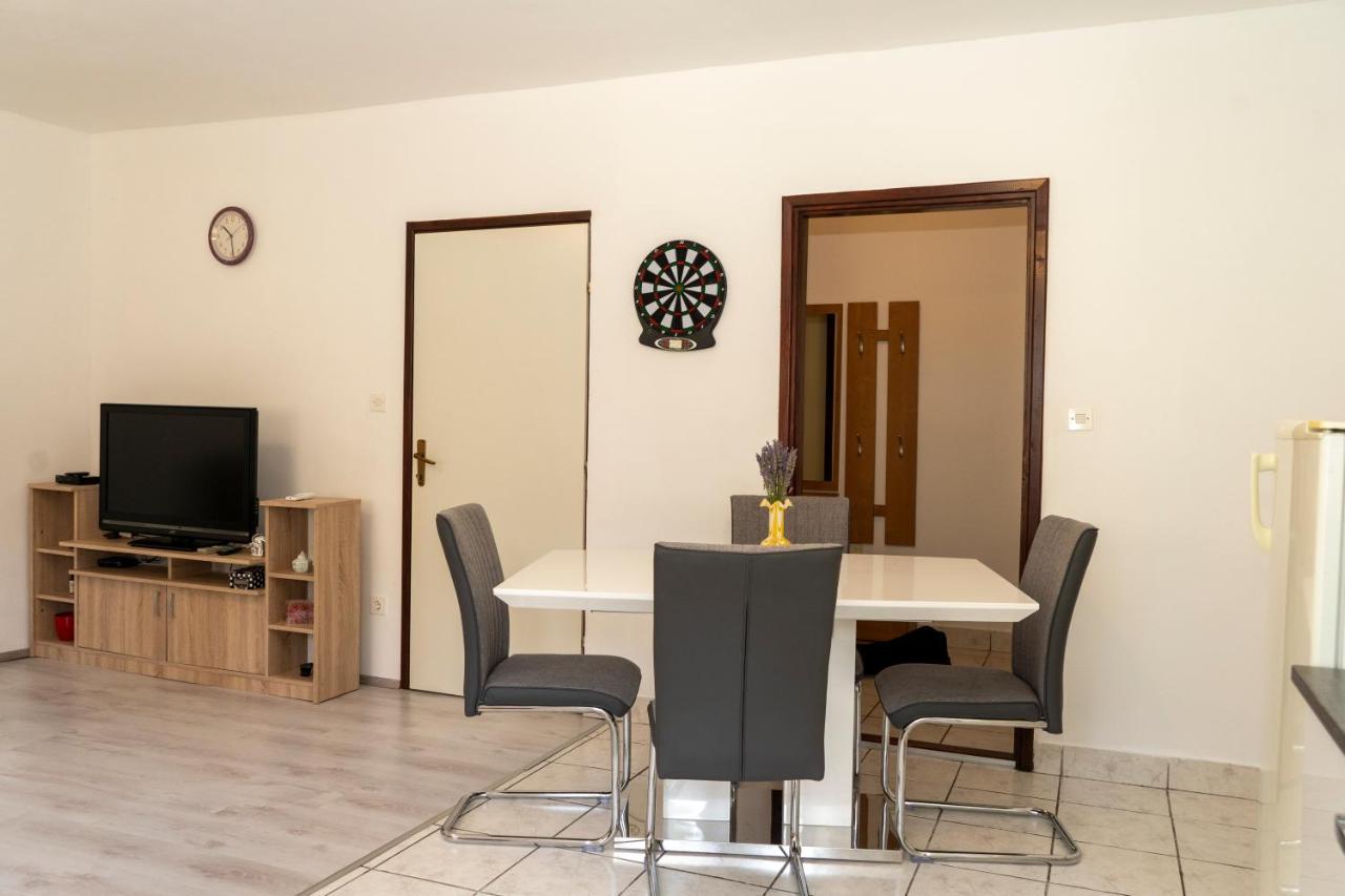 Apartman Curcic Knin Extérieur photo